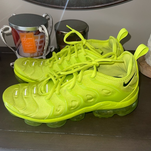 Nike Shoes - Womens Nike Air Vapormax Plus “Tennis Ball” size 11